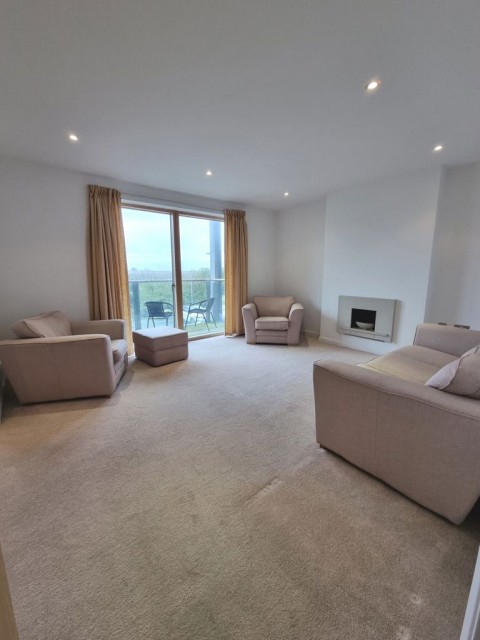 Click the photo for more details of Two Bedroom Luxury Apartment, North Road