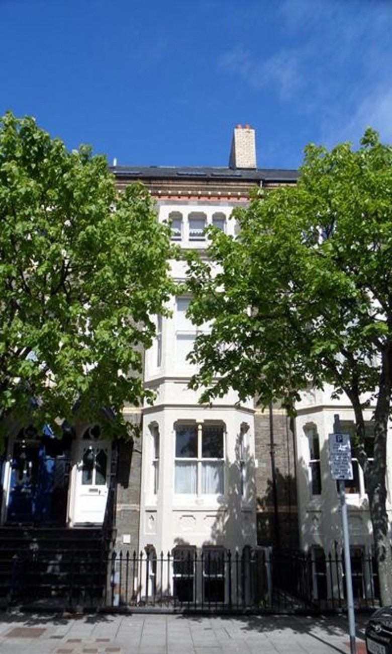 Click the photo for more details of One Bedroom Flat, Queens Road