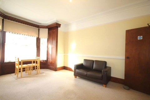 Click the photo for more details of One Bedroom Flat, Queens Road