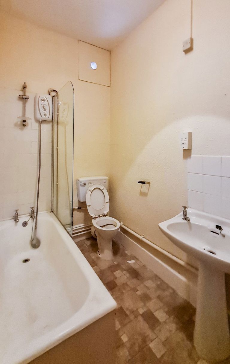 Images for One Bedroom Flat in Borth