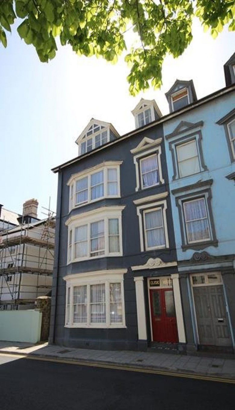 Click the photo for more details of 1 Bed Flat, Queens Road