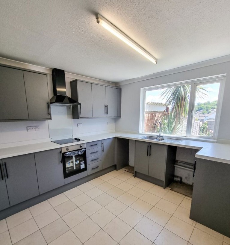 Images for Spacious Three Bed House, Penparcau