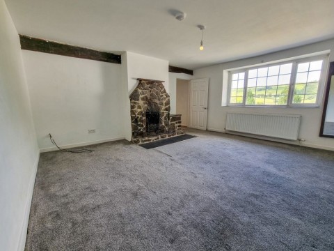 Click the photo for more details of 3-Bed House - Ystrad Meurig