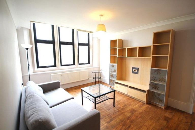 Images for 2 bed flat, Aber town