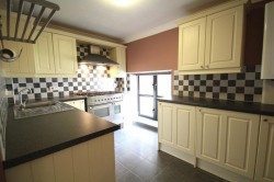 Images for 2 bed flat, Aber town