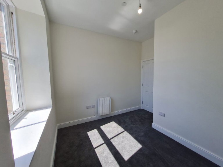 Images for 2 Bed Flat, Pier Street