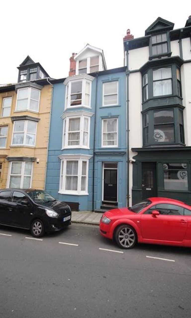 Images for Individual Room in a 6-Bed Shared Student House
