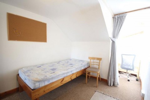 Click the photo for more details of Individual Room in a 6-Bed Shared Student House