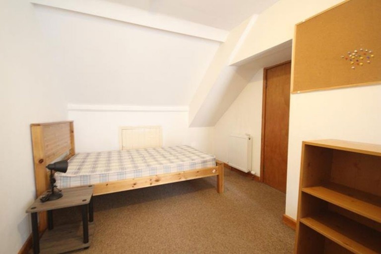 Images for Individual Room in a 6-Bed Shared Student House