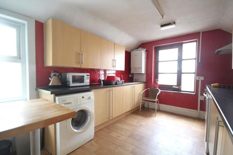 Images for Individual Room in a 6-Bed Shared Student House