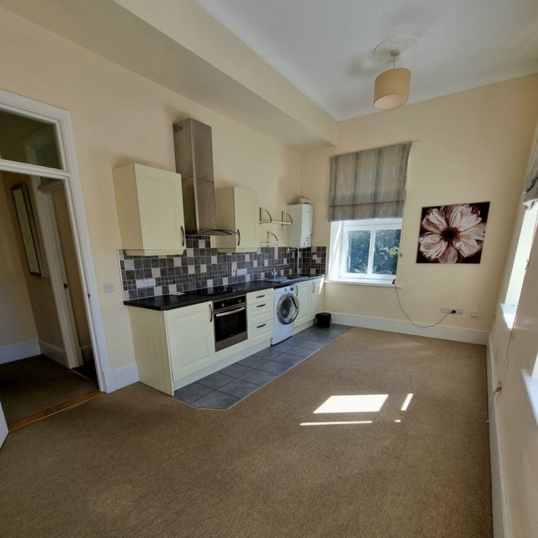 Images for 2 Bed Flat in Llys Ardwyn