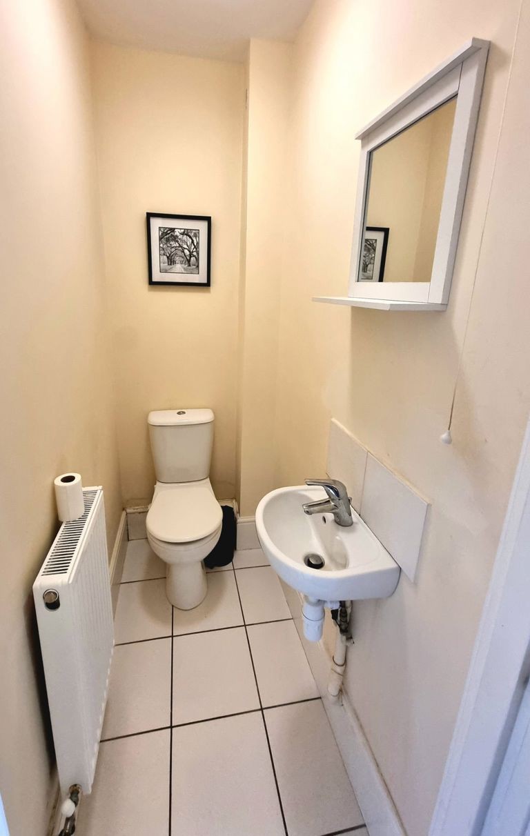 Images for 2 Bed Flat in Llys Ardwyn