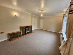 Images for Spacious 4 Bed, Comins Coch