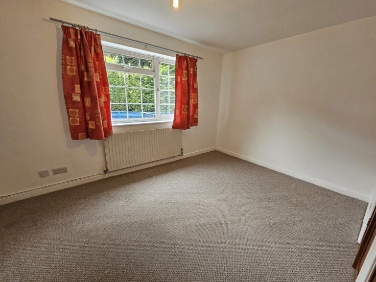 Images for Spacious 4 Bed, Comins Coch