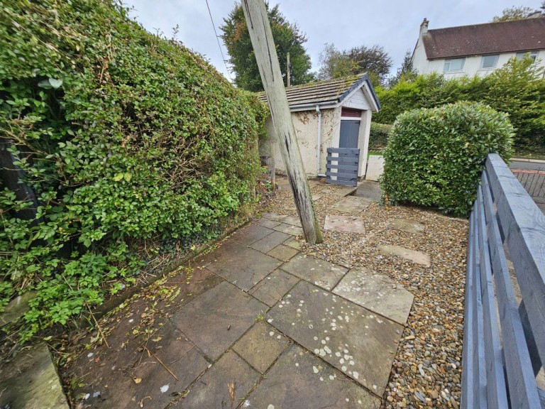 Images for Generously sized 4 bed, Comins Coch