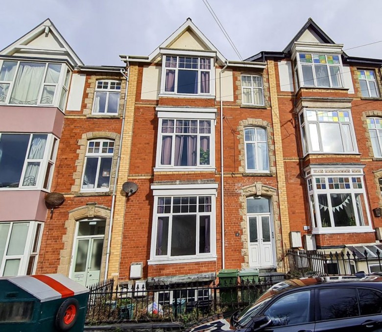 Click the photo for more details of Two Bedroom Maison, Cliff Terrace