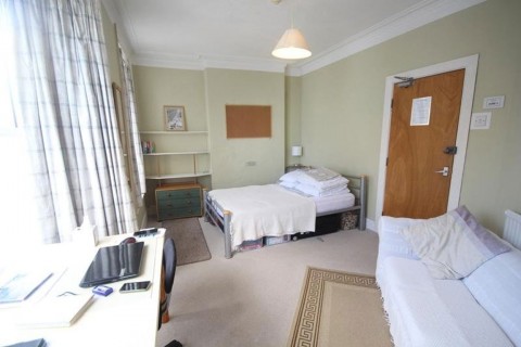 Click the photo for more details of 4 Bed House, Prospect Street