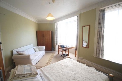 Click the photo for more details of 4 Bed House, Prospect Street