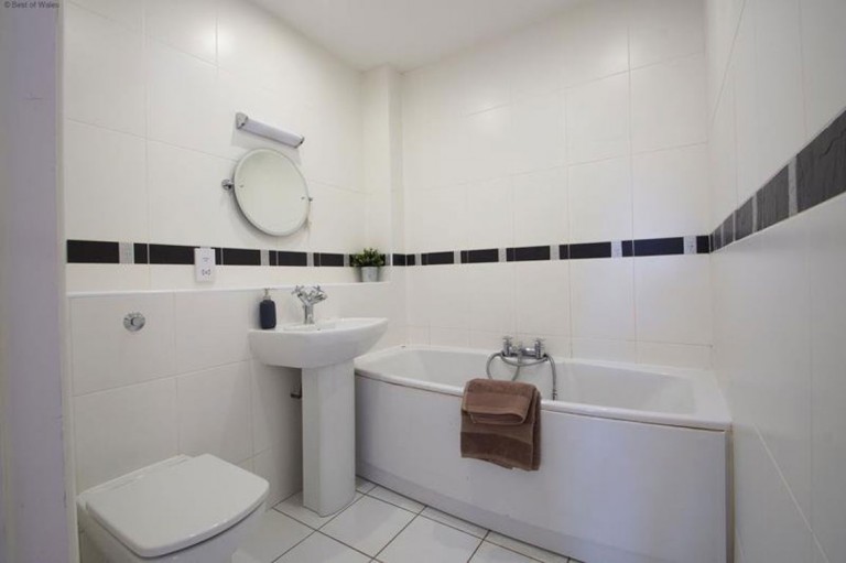 Images for 4 Bed Apartment, Plas Tudor