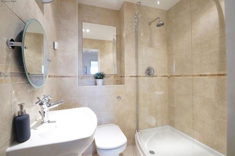 Images for 4 Bed Apartment, Plas Tudor