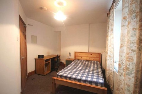 Click the photo for more details of 5 Bed House, Grays Inn Road