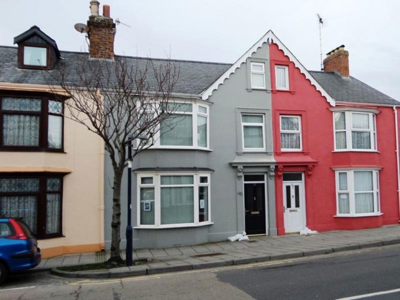 Click the photo for more details of 5 Bed House, Alexandra Road