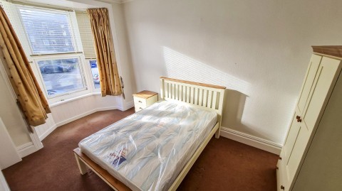Click the photo for more details of 1 Bed Furnished Flat, Queens Road