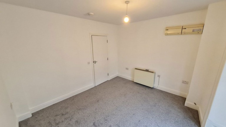 Images for Studio Apartment, Upper Portland Street