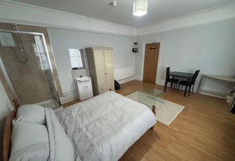 Click the photo for more details of Room with low deposit queens RD
