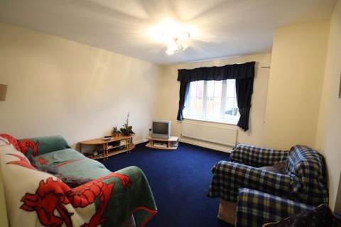 Click the photo for more details of Single room in shared house