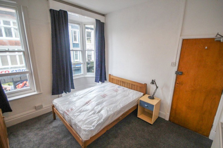 Images for Furnished Room in Shared House, Terrace Road