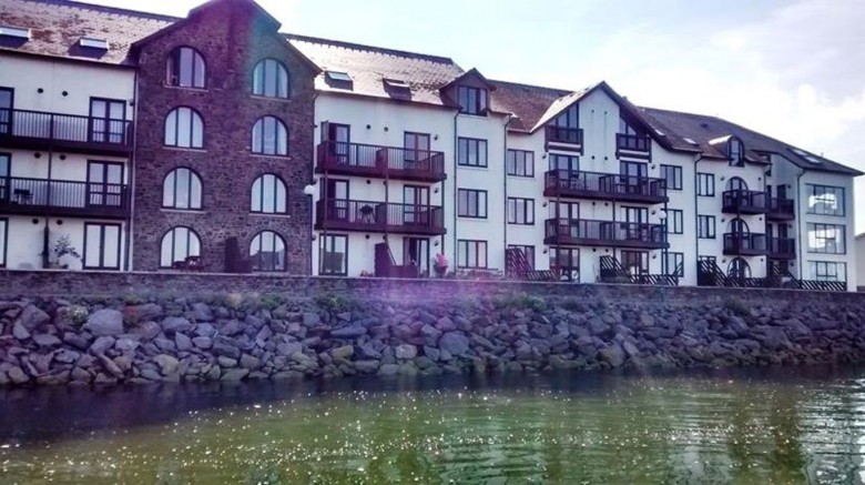 Click the photo for more details of Student only 2 Bed Apartment