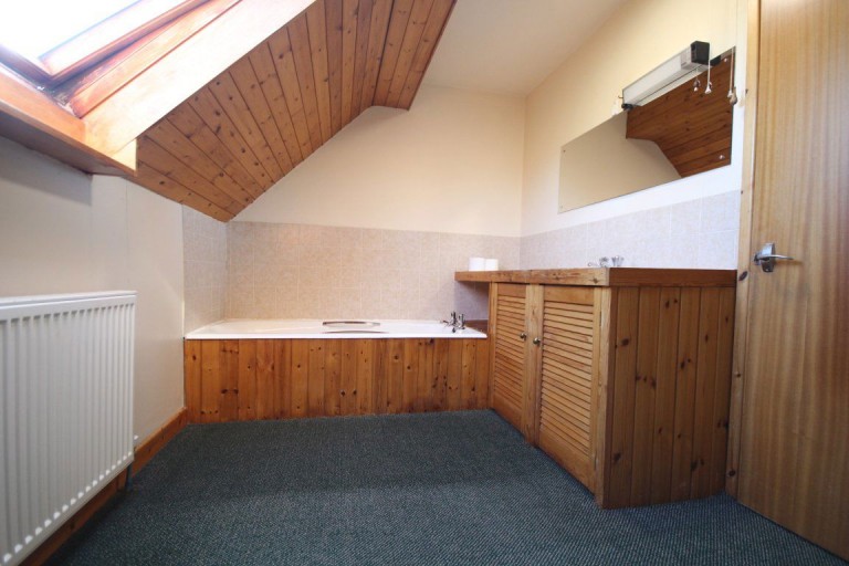 Images for Unfurnished 4-Bed House in stunning location