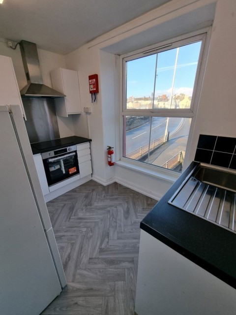 Click the photo for more details of 1 Bed Flat Trefechan