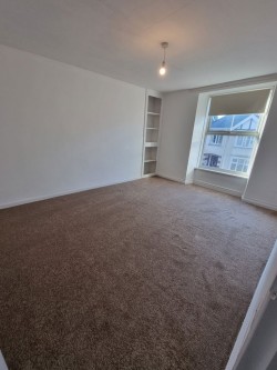 Images for 1 Bed Flat Trefechan