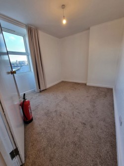 Images for 1 Bed Flat Trefechan