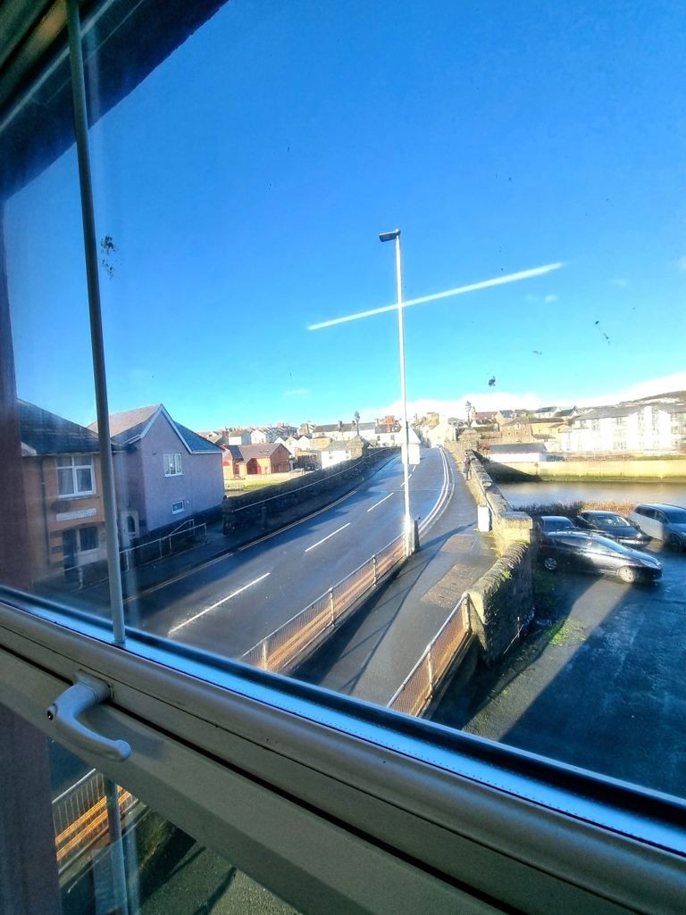 Images for 1 Bed Flat Trefechan