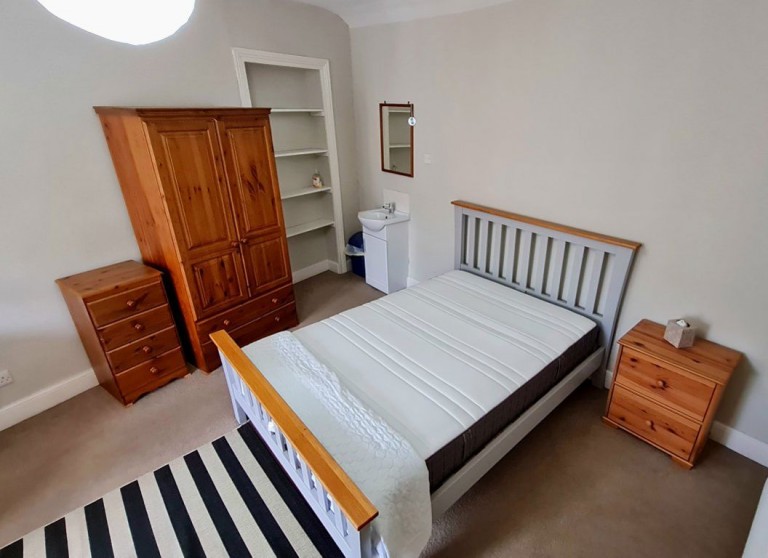 Images for 4 Bed House, Chalybeate Street