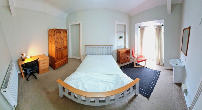 Images for 4 Bed House, Chalybeate Street