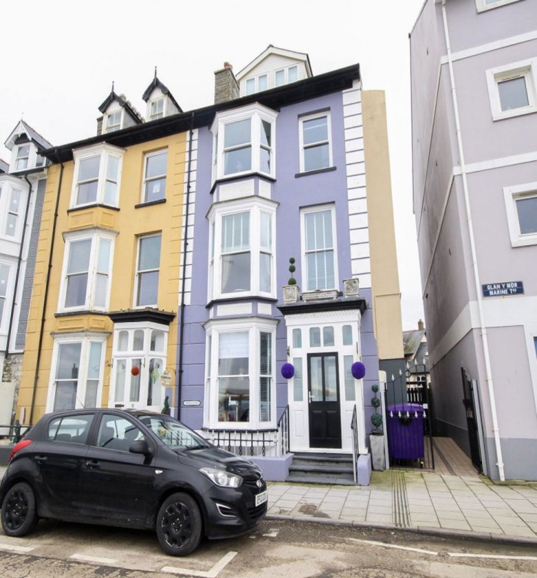Click the photo for more details of 1 Bed Flat on Marine Terrace, Aberystwyth