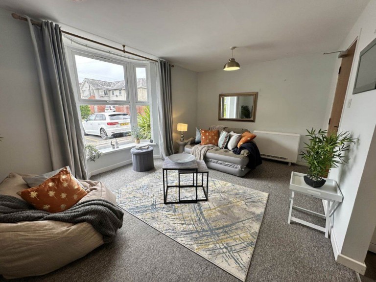 Images for Unfurnished 2-Bed Flat, Aberystwyth Town