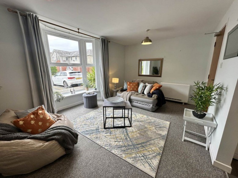 Click the photo for more details of Unfurnished 2-Bed Flat, Aberystwyth Town