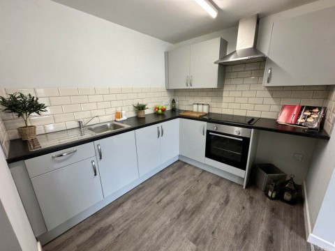 Click the photo for more details of Unfurnished 2-Bed Flat, Aberystwyth Town