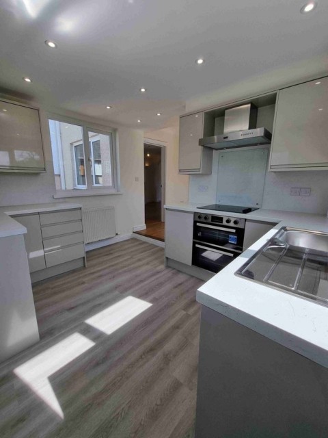 Click the photo for more details of Three bedroom house, Llanfarian