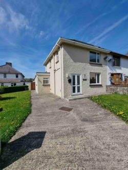 Images for Three bedroom house, Llanfarian