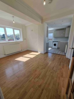 Images for Three bedroom house, Llanfarian