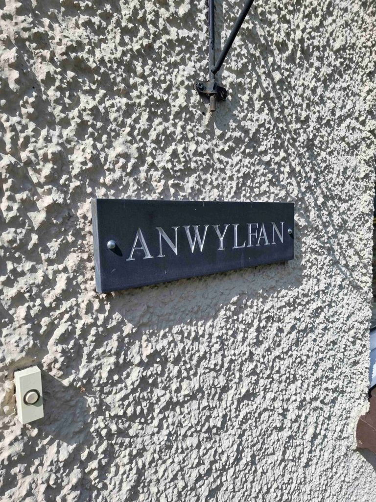 Images for Three bedroom house, Llanfarian