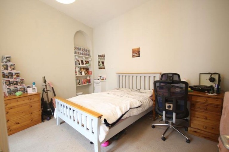 Images for 4 Bed House, Chalybeate Street