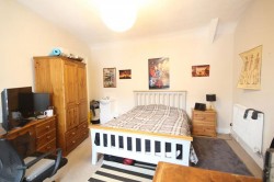 Images for 4 Bed House, Chalybeate Street