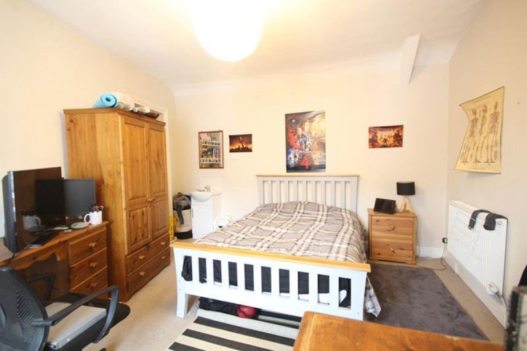 Images for 4 Bed House, Chalybeate Street